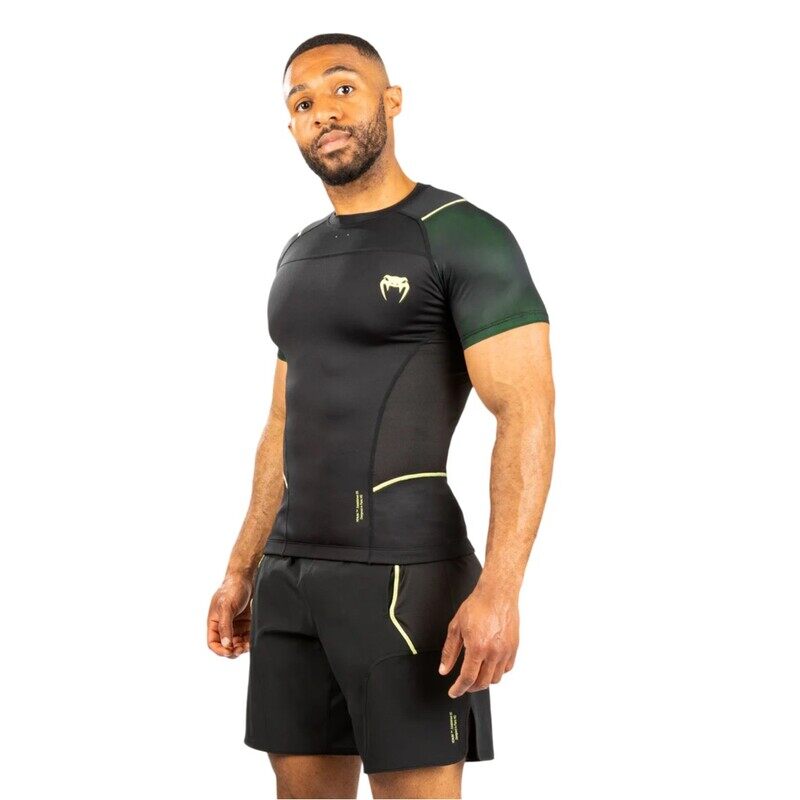 

VENUM FUSION 2.0 RASHGUARDS SHORT SLEEVES BLACK/YELLOW LARGE