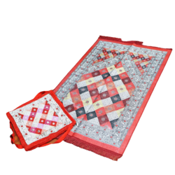 Prayer rugs with a cloth bag (Red)