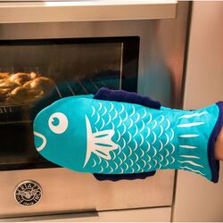 Kikkerland Fish Oven Mitt, Aqua