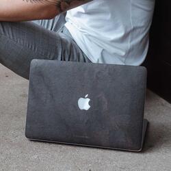 Woodcessories Ecoskin for Apple MacBook Air/Pro (Touchbar) 13 inch, Volcano Black
