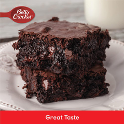 Betty Crocker Chocolate Chunks Fudge Brownie Mix, 500g