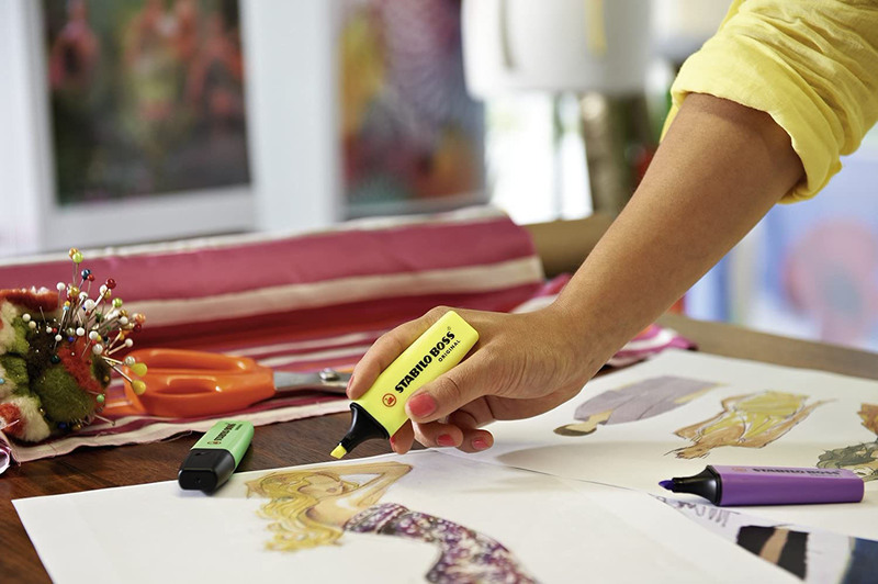 ستابيلو مجموعة أقلام تحديد بيج بوس بي كيه من 4 قطع، ألوان متعددة