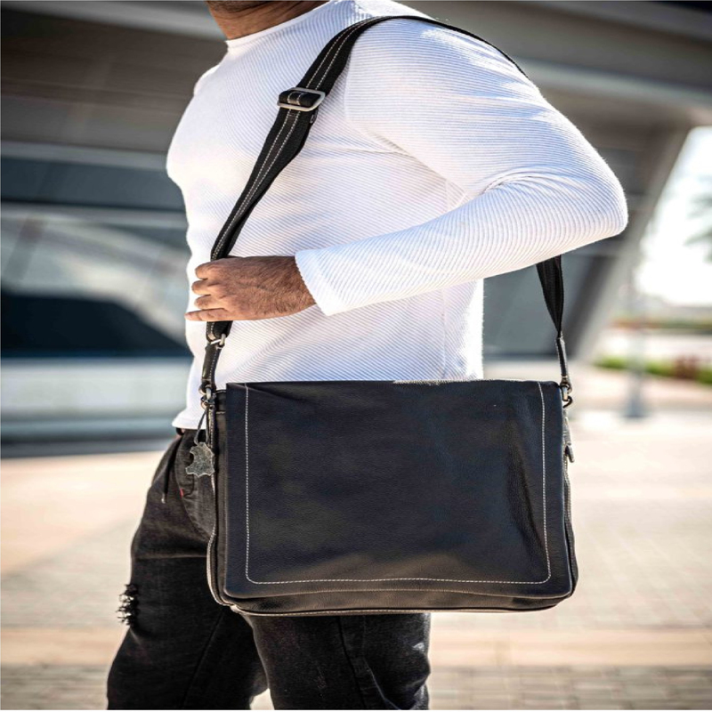 Byond 15-inch Sterling Sling Premium Leather Messenger Laptop Bag, Black