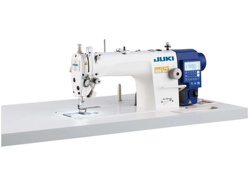 

Juki DDL-7000AS7NBK 1 Needle Direct Drive Motor Lockstitch Machine with Trimmer Complete set with Table Stand