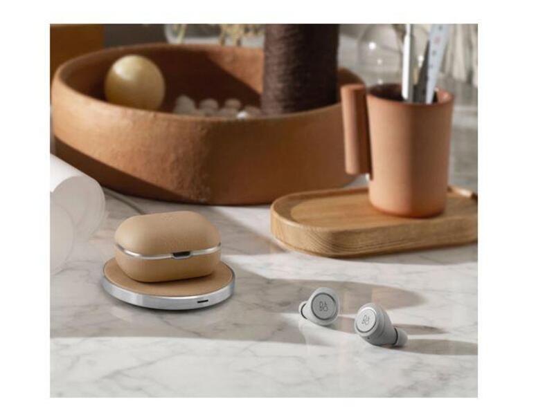 Bang & Olufsen  BEOPLAY Charging Pad for Easy Qi-wireless charging, Natural