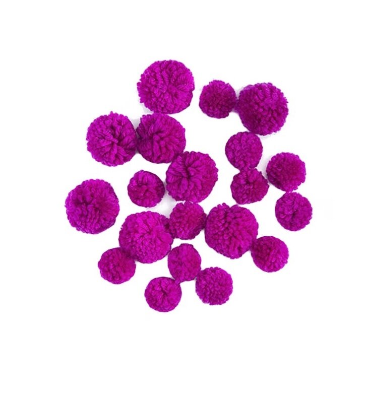 

Darice 20-Piece Yarn Pom Pom, Purple