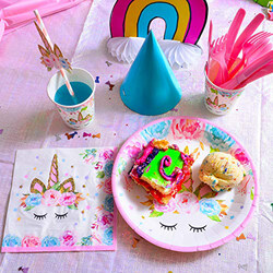 Tayzon Unicorn Magic Birthday Party Supplies Set for Girls, 16 Pieces, Multicolour