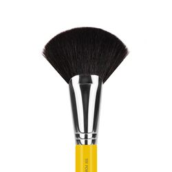 Bdellium Tools Professional Makeup Brush - Studio Series 991 Powder Fan - With Soft Synthetic and Natural Mixed Fibers For Defining the Cheekbones (Yellow 1pc)