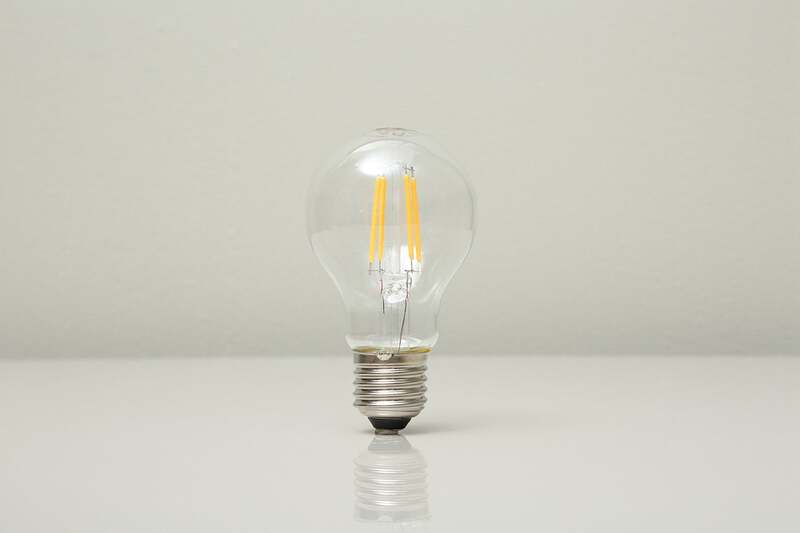 Osram Filament Retrofit Classic 4W LED Bulb, Screw base E27- 827 Warm White Lamp