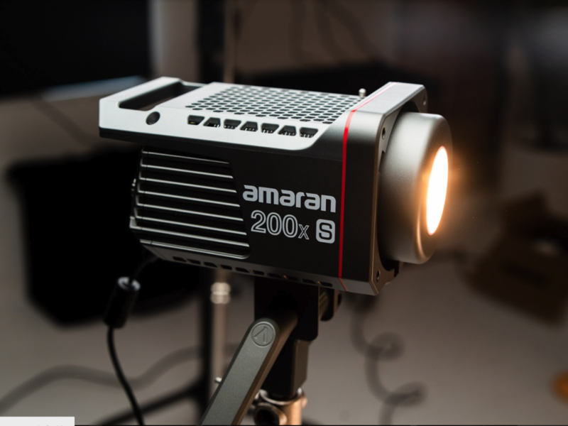 APUTURE AMARAN 200X S BI-COLOR LED MONOLIGHT