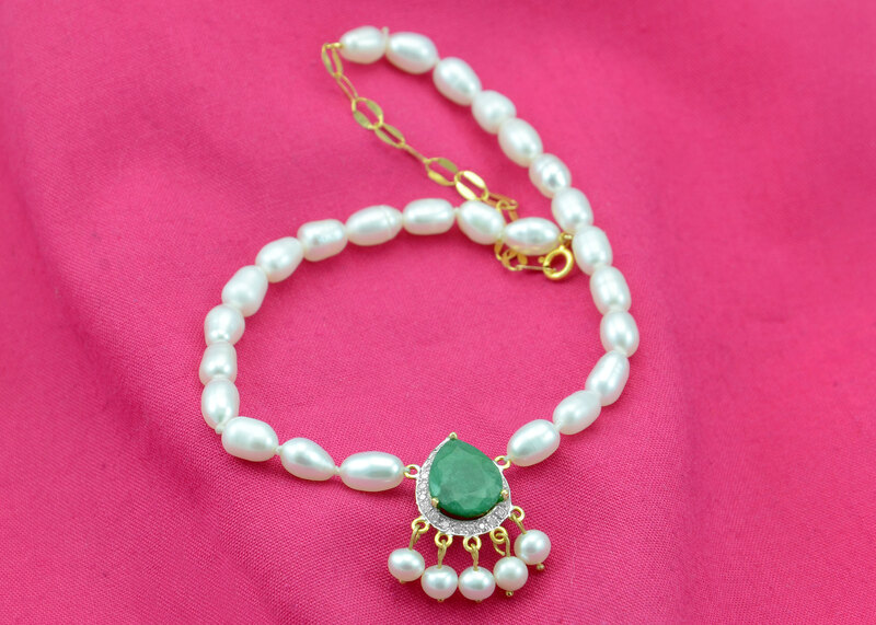 Vera Perla Aishwariya 18K Gold Beaded Bracelet for Women with 0.12ct Diamonds and 10mm Emerald Stone, White
