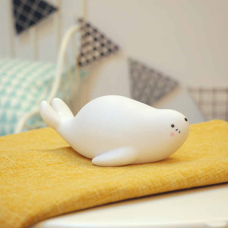 Reer Seal Lumilu Lazy Friends Night Light, White