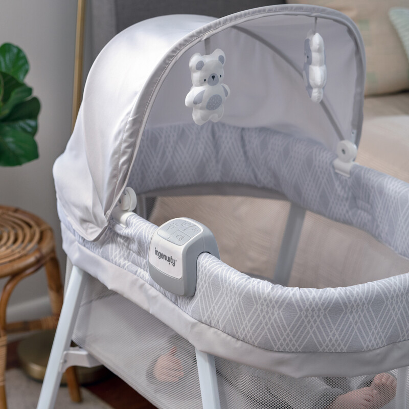 INGENUITY LULLANIGHT SOOTHING BASSINET: GEM