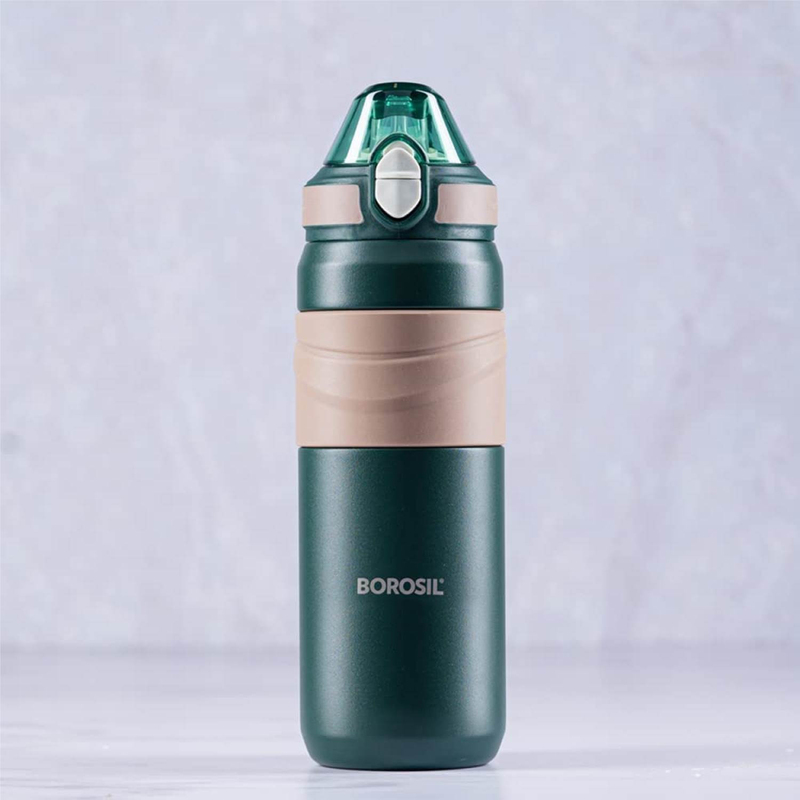 Borosil 560ml Vacuum Insulated Copper Coated Inner Adventure Sipper Water Bottle, B0560TI01, Green/Beige