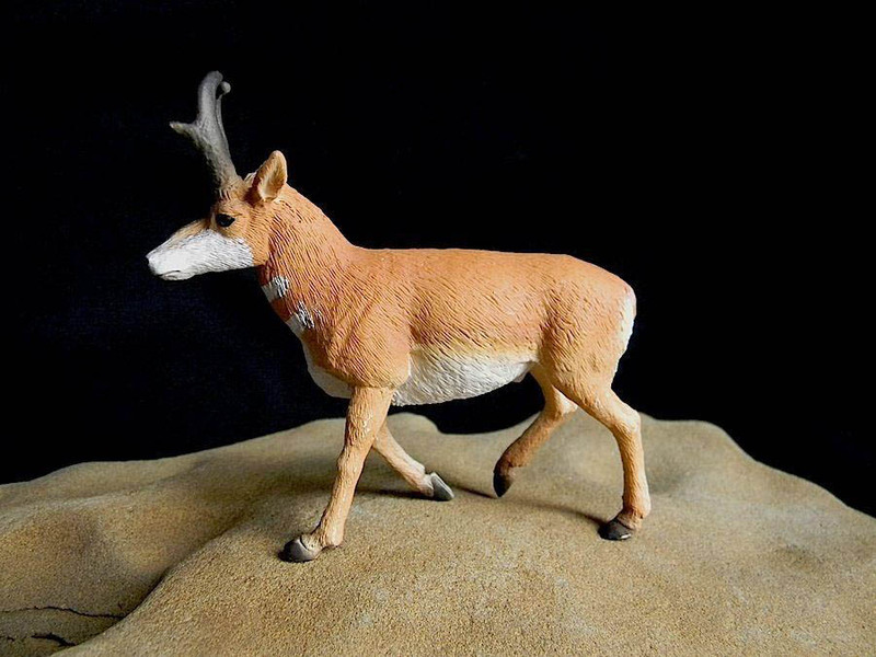Animal Planet Mojo Pronghorn Deer Deluxe Figure, Ages 3+