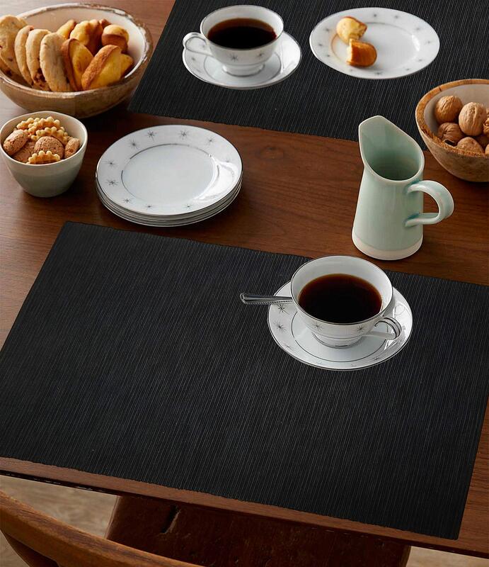 Home Colors.in 4-Piece Ribbed Dinning Table Placemats, Black