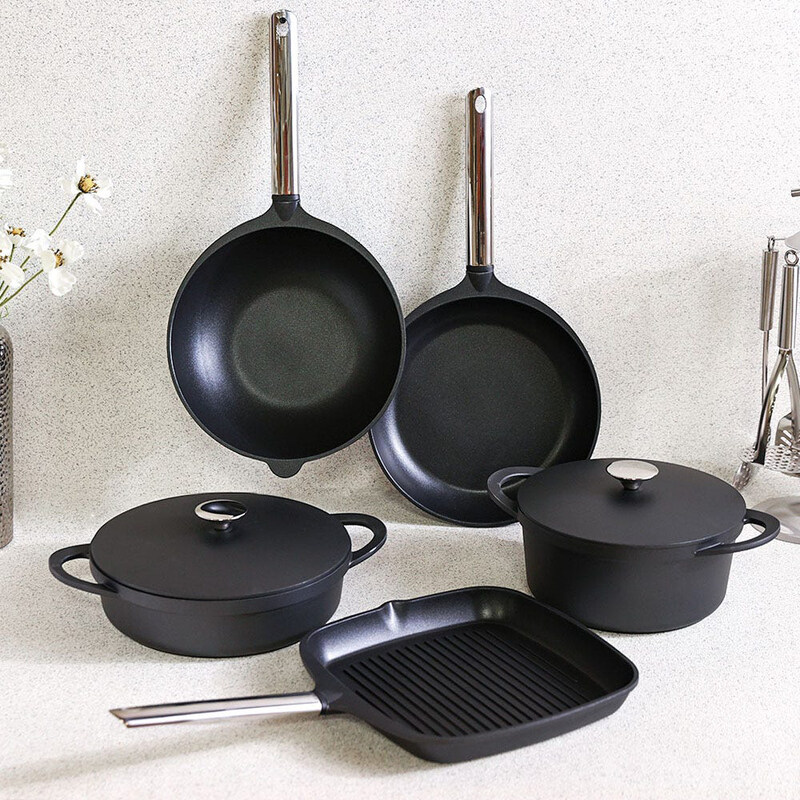 

Danube Home 7-Piece Professional Cookware Set, Black