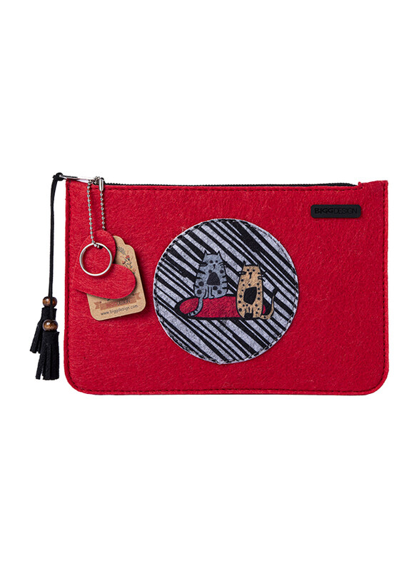 

Biggdesign Cats Felt Travel Makeup Bag, Red