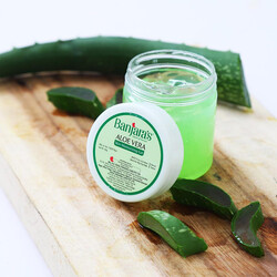 Banjara's Aloe Vera Moisturizing Gel For Hydrated Skin & Hair - Moisturizes, Removes Blemishes & Hydrates Skin - Calms Itchy Scalps & Fights Dandruff - 100 Grams