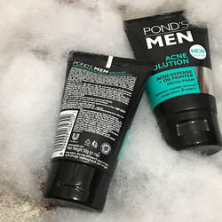 Pond's Men Acne Solution Facial Foam - Acne Defense & Oil Fighter - 100 g