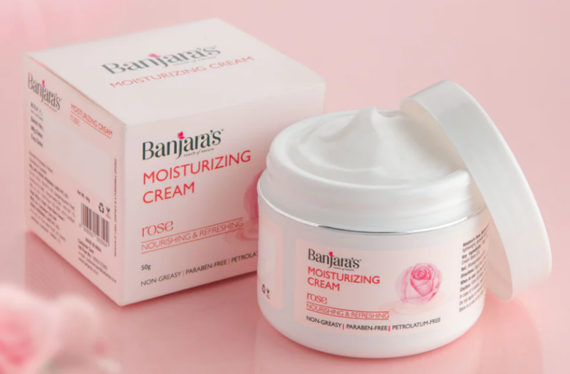 Banjara's Mosturizing Cream Rose - Nourishing and Refreshing - Non Greasy, Paraben Free, Petrolatum Free - Anti Ageing Cream 50g