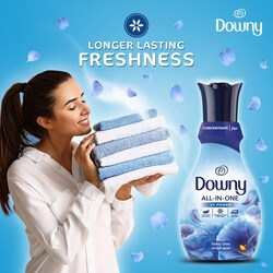 Downy Concentrate Valley Dew Fabric Softener, 1Litres