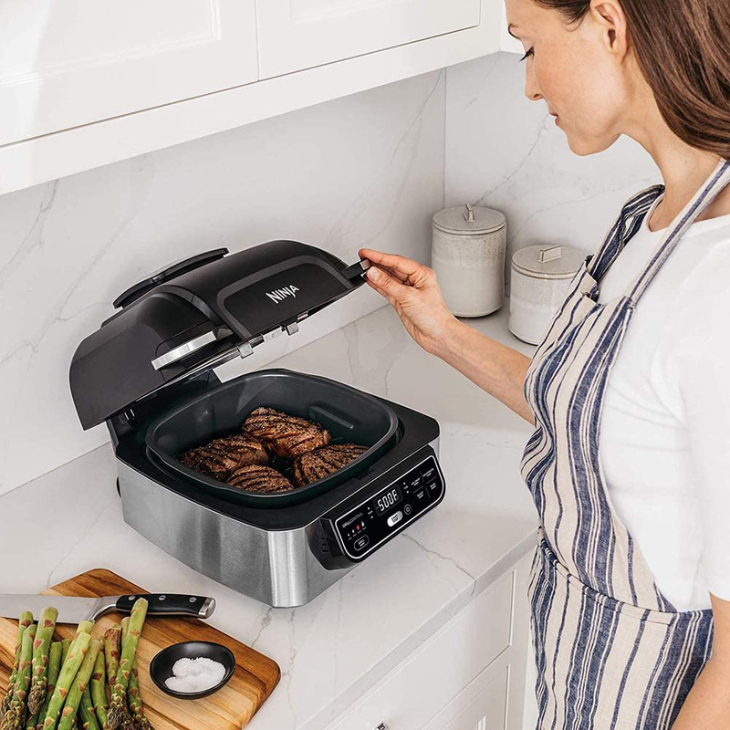 Nutri Ninja Foodi 5 in 1 Indoor Electric Grill with 4 Quart Air Fryer, 1760W, AG 301, Silver