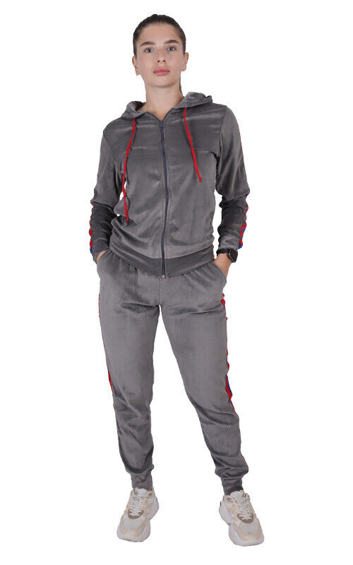 

Minora Fashionable Women's Sweat suit with soft stuff