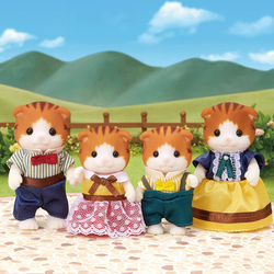 Sylvanian Family Maple Cat Family, 4 Pieces, Ages 3+, Multicolour