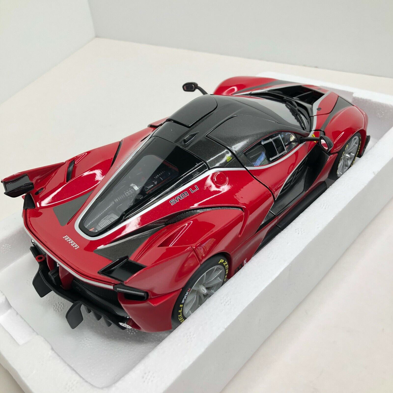 Bburago 1/18 Scale Ferrari FXX-K #88 Die-cast Model Car, For Ages 14+