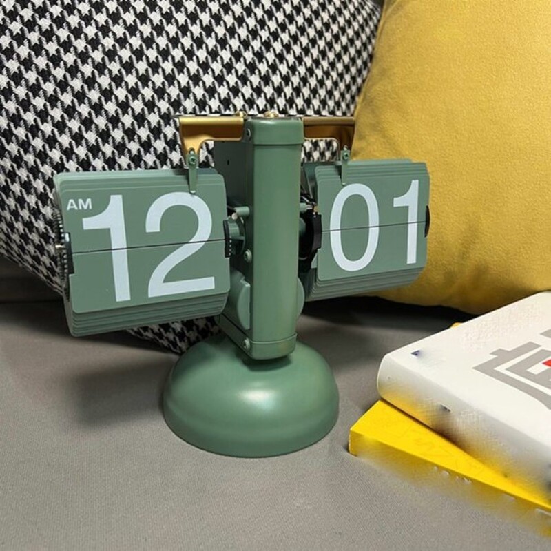 Flip Desk Clock  Mechanical Retro Style