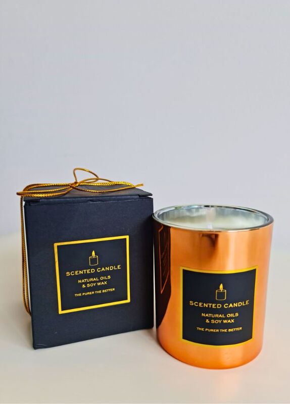 Delicate Glass Jar Oud Scented Candle - Tranquilizing Home Fragrance - Extended-lasting Aroma - Up to 55 Hours of Serene Burn Time