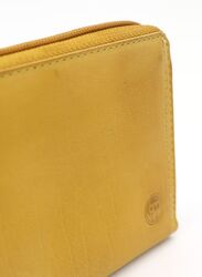 Gai Mattiolo Yellow Color Purse: A Stylish Blend of Elegance and Functionality